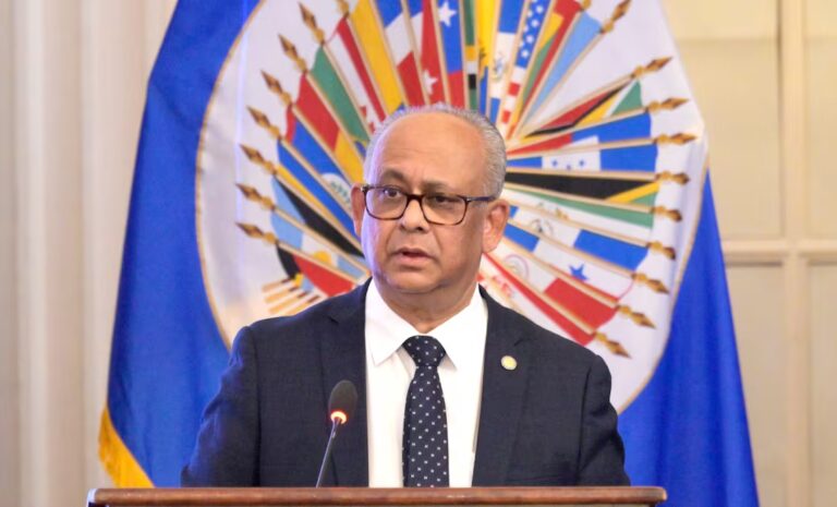 El nuevo secretario general de la OEA pone la crisis de Haití como su más alta prioridad